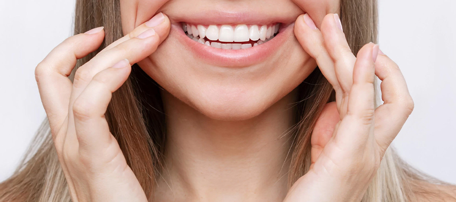 Pembe Estetik (Diş Eti Estetiği)